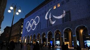 湖人官方发布：世界体操冠军能学会湖人啦啦队的舞蹈动作吗？